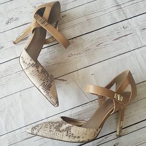BCBGeneration snake print pumps heels sz 9.5